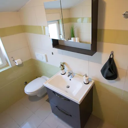 Anita Frane Apartment *