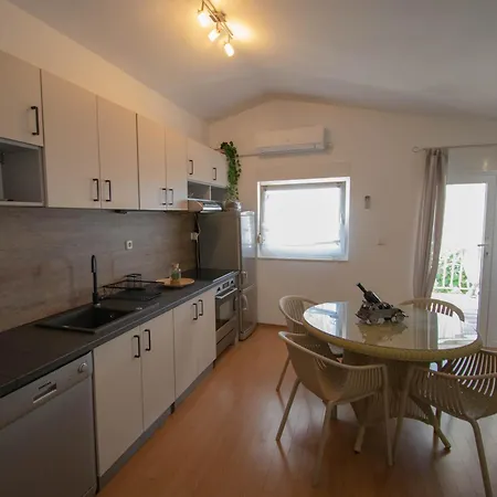 Anita Frane * Vodice